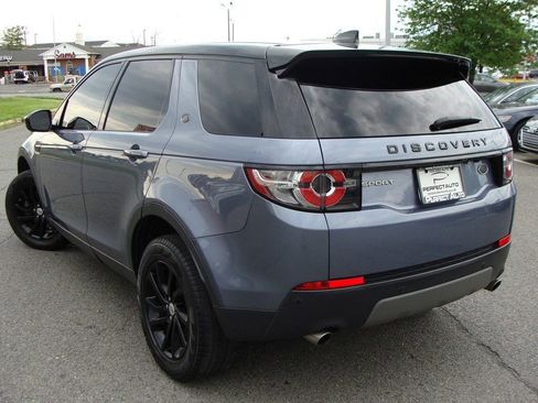Used 2018 Land Rover Discovery Sport SE image 4
