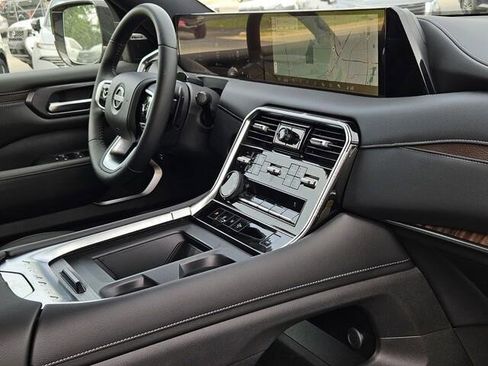 New 2025 Nissan Armada Platinum image 8