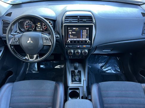 Used 2024 Mitsubishi Outlander Sport SE image 13
