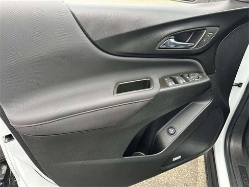Certified 2022 Chevrolet Equinox RS w/ RS Leather Package image 23