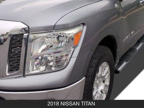Used 2018 Nissan Titan SV AWD/4WD image 10