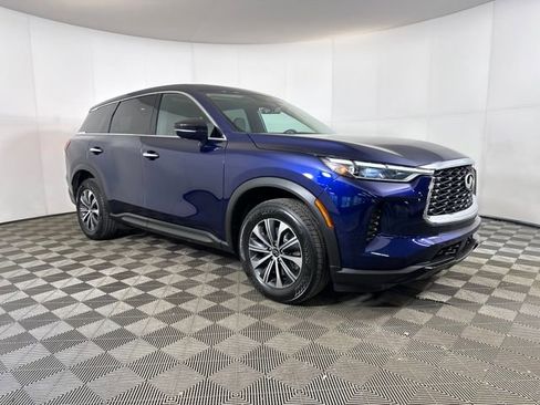 Used 2023 INFINITI QX60 Pure image 2