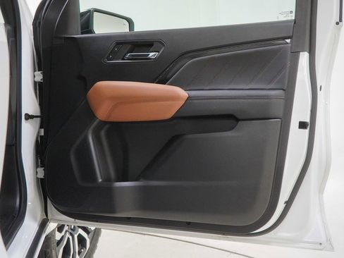 Used 2023 GMC Canyon AT4 w/ AT4 Premium Package AWD/4WD image 43