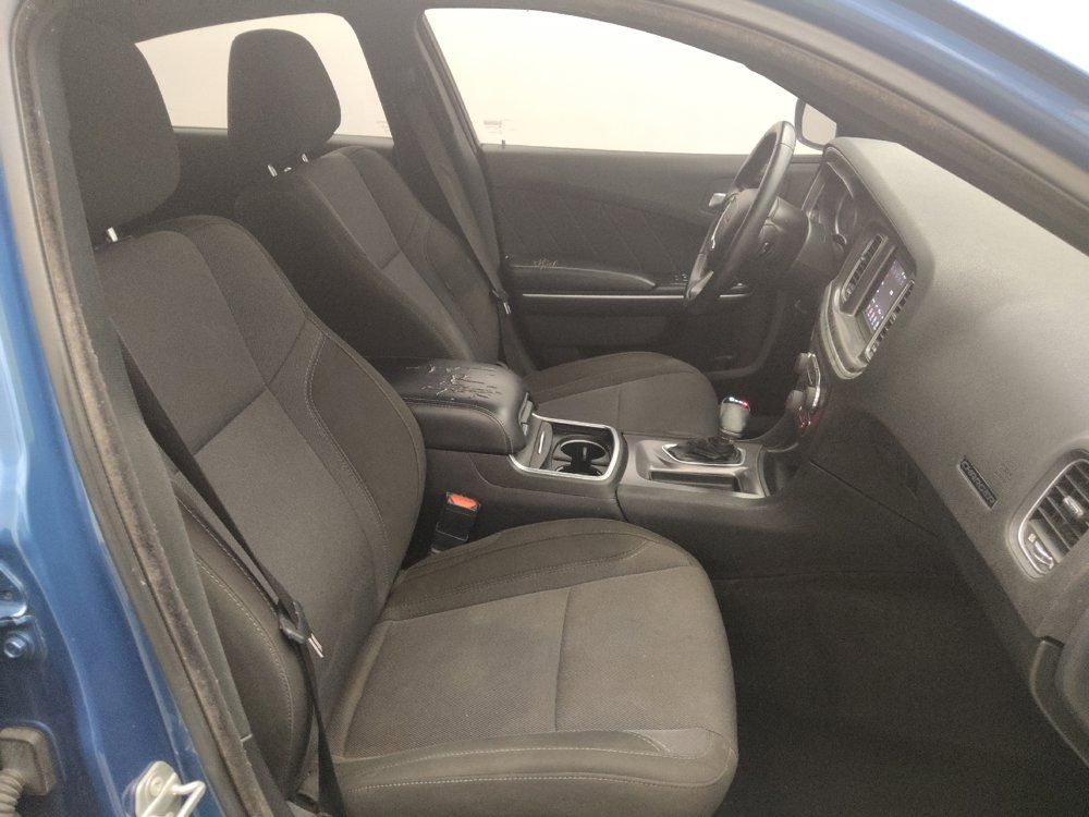 Used 2020 Dodge Charger SXT RWD image 21