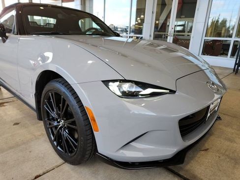 Used 2024 MAZDA MX-5 Miata Club w/ Interior Package image 8