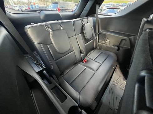 Used 2023 Ford Explorer ST w/ Technology Package image 19