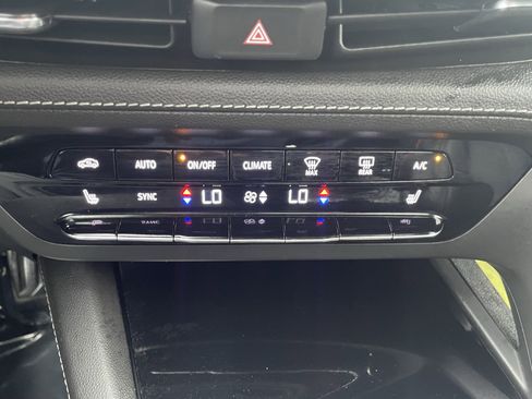 Used 2023 Buick Envision Essence w/ Sport Touring Package image 22