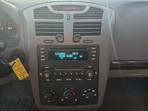 Used 2005 Chevrolet Malibu LS image 28