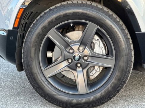 Used 2021 Land Rover Defender 110 X-Dynamic HSE image 13