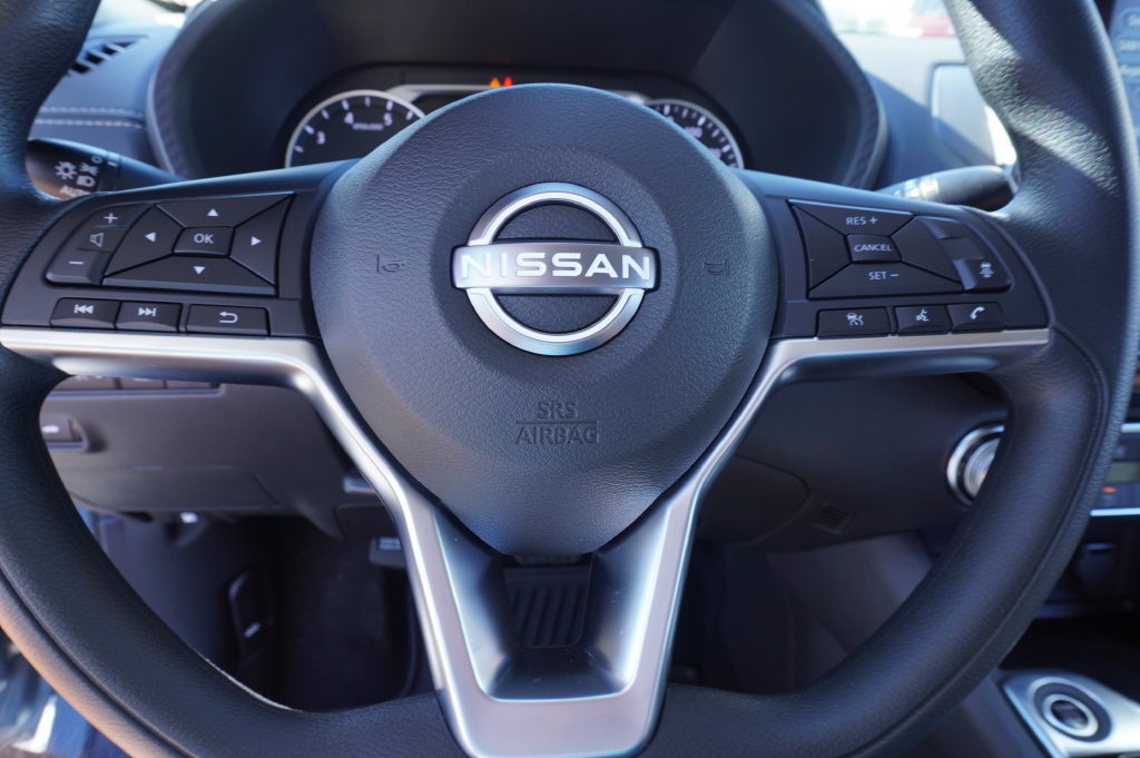 Certified 2025 Nissan Sentra SV FWD image 17