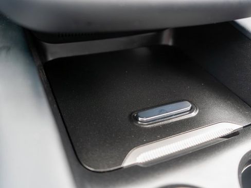 Used 2025 Ford Explorer ST image 29