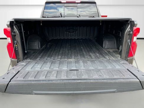 Used 2021 Chevrolet Silverado 1500 LTZ AWD/4WD image 25