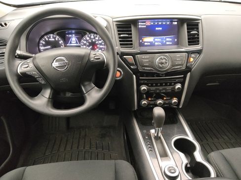 Used 2019 Nissan Pathfinder S AWD/4WD image 22