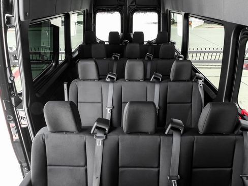 Used 2025 Mercedes-Benz Sprinter 2500 image 36