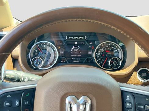 Used 2021 RAM 1500 Laramie w/ Advanced Safety Group AWD/4WD image 12