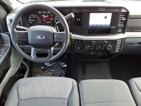 New 2026 Ford F350 XLT w/ FX4 Off-Road Package image 16