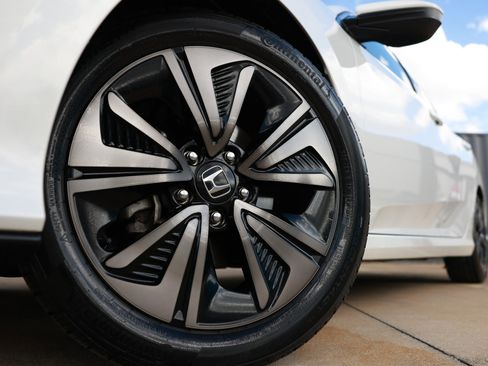 Used 2018 Honda Civic EX image 42