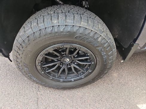 Used 2019 Chevrolet Silverado 1500 RST AWD/4WD image 26