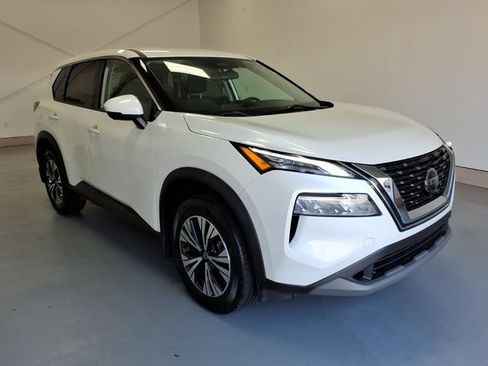 Used 2021 Nissan Rogue SV FWD image 1