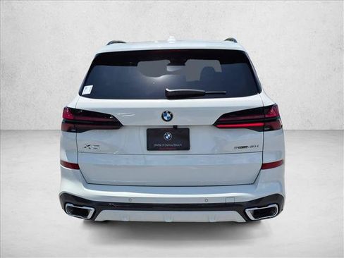 Used 2026 BMW X5 sDrive40i w/ M Sport Package RWD image 7