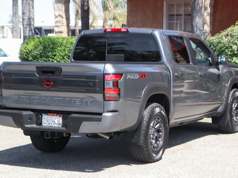 Used 2025 Nissan Frontier PRO-4X w/ Pro Convenience Package AWD/4WD image 9