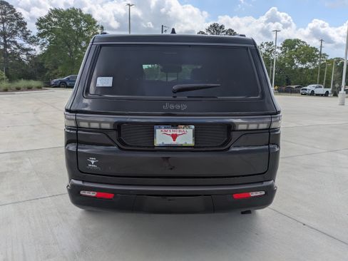 New 2026 Jeep Grand Wagoneer Limited AWD/4WD image 6