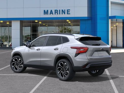 New 2026 Chevrolet Trax RS w/ Driver Confidence Package FWD image 3