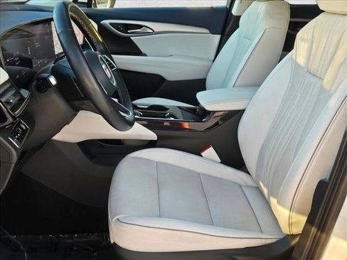 Used 2024 Buick Envision Avenir image 17