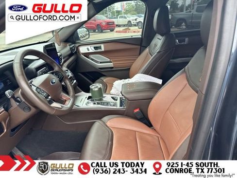 Used 2023 Ford Explorer King Ranch w/ Technology Package image 5