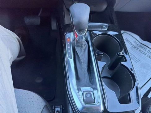 Used 2025 Chevrolet Trax LT w/ LT Convenience Package image 46