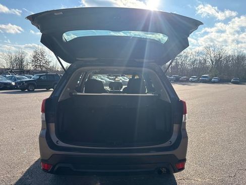 Used 2023 Subaru Forester Premium image 13