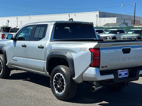 Used 2024 Toyota Tacoma TRD Off-Road AWD/4WD image 8