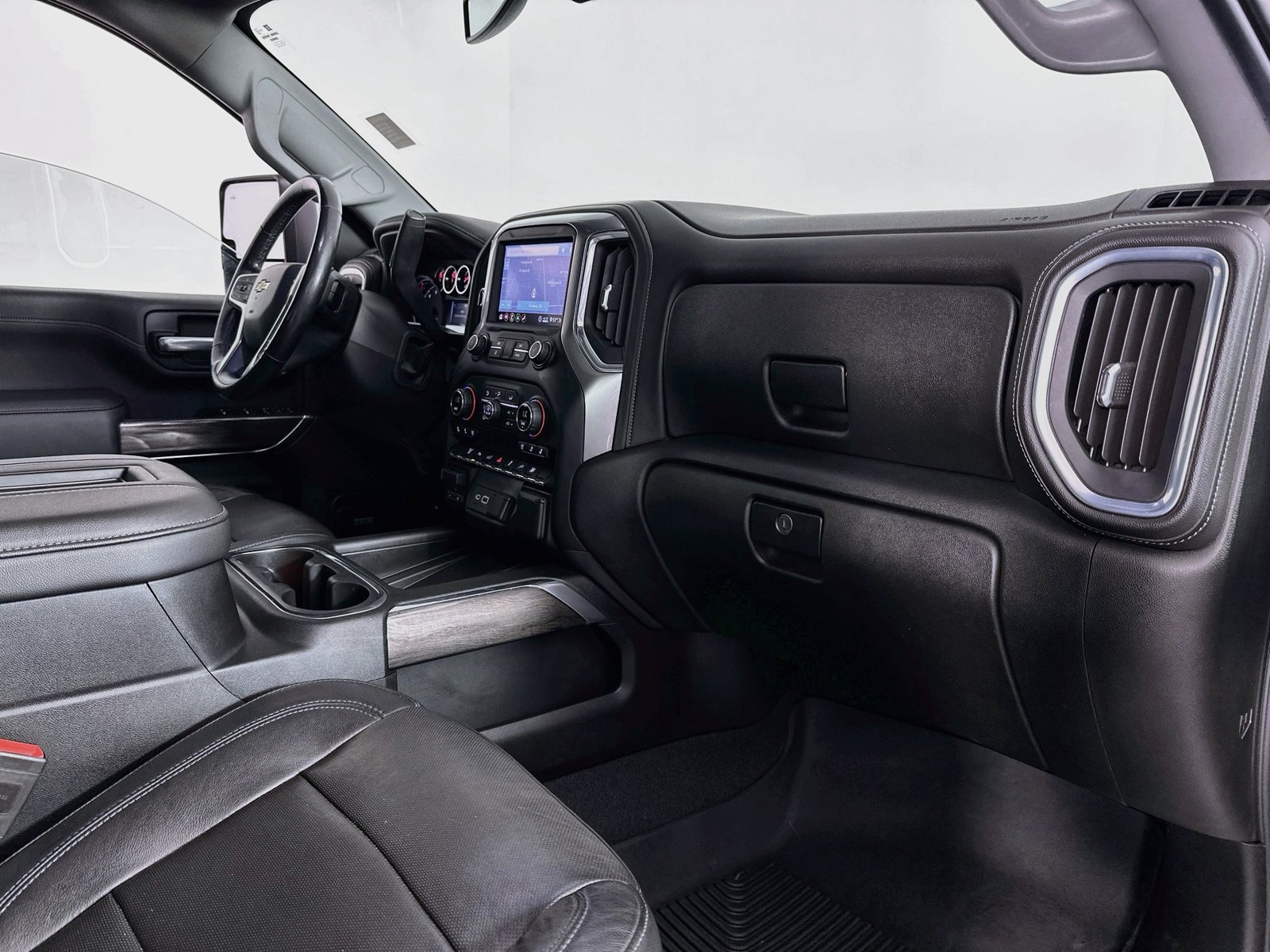 Used 2020 Chevrolet Silverado 3500 LTZ w/ LTZ Plus Package AWD/4WD image 32