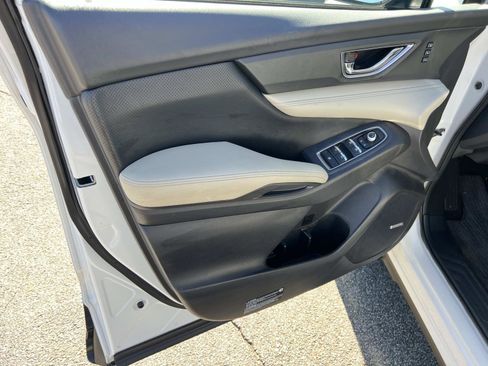 Used 2019 Subaru Ascent Limited w/ Popular Package #3 image 10