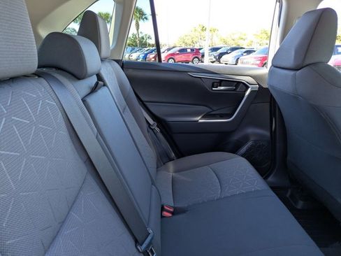 Used 2021 Toyota RAV4 XLE image 20