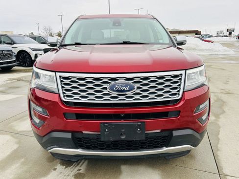 Used 2017 Ford Explorer Platinum image 39