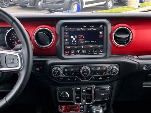 Used 2021 Jeep Wrangler Unlimited Rubicon AWD/4WD image 6