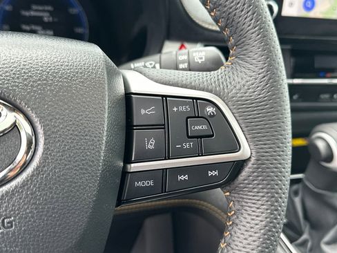 Used 2026 Toyota Sienna XLE Woodland Edition AWD/4WD image 28