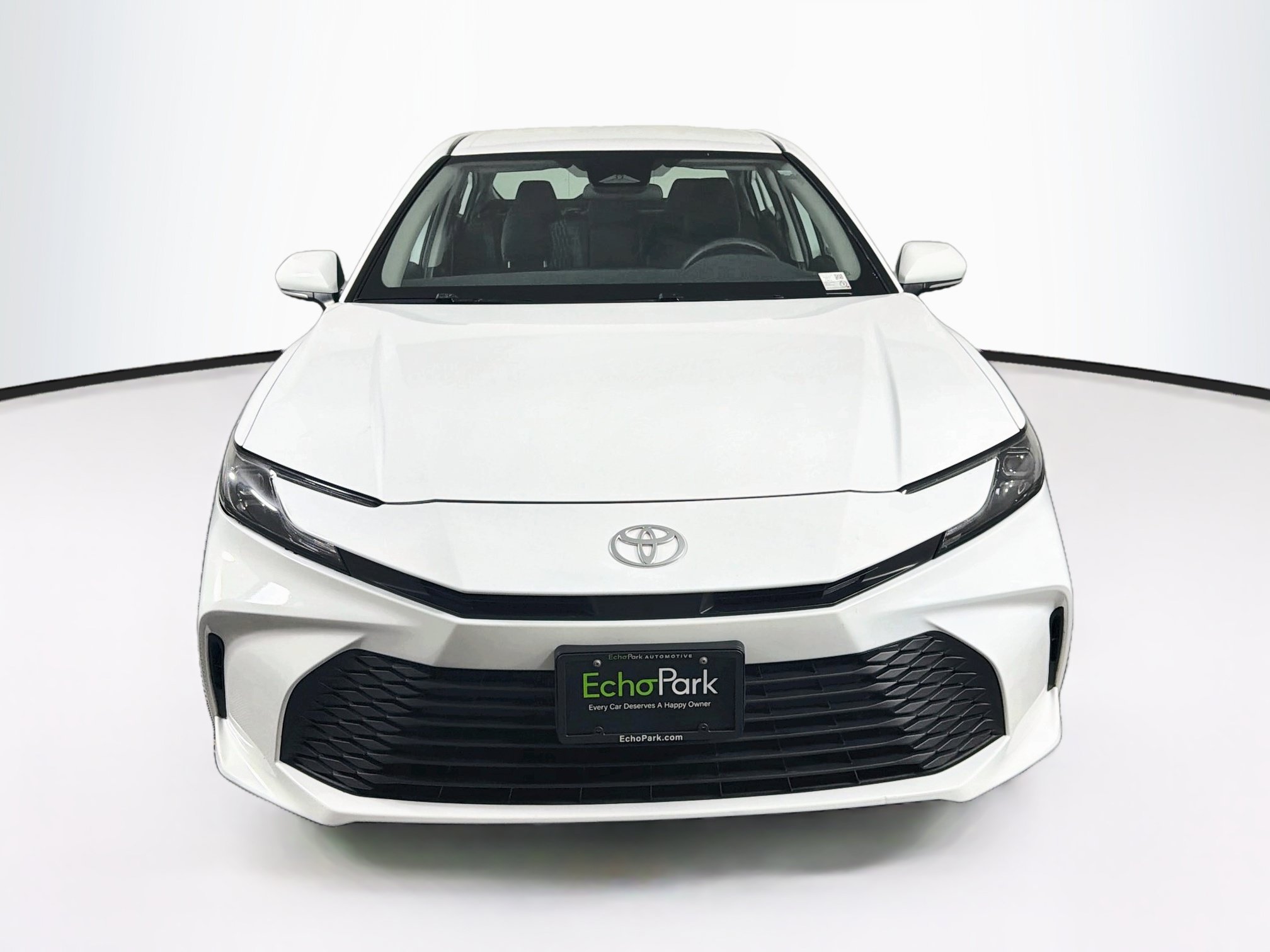 Used 2025 Toyota Camry LE FWD image 2