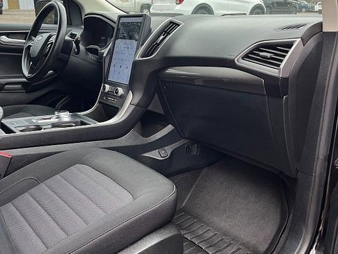 Used 2023 Ford Edge SE image 18