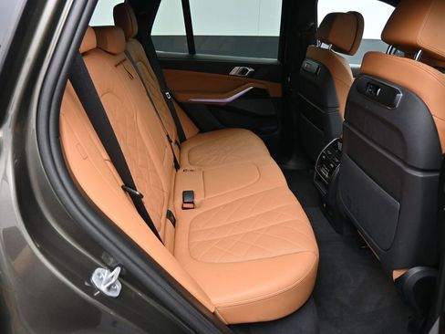 Used 2025 BMW X5 xDrive40i w/ Climate Comfort Package image 28