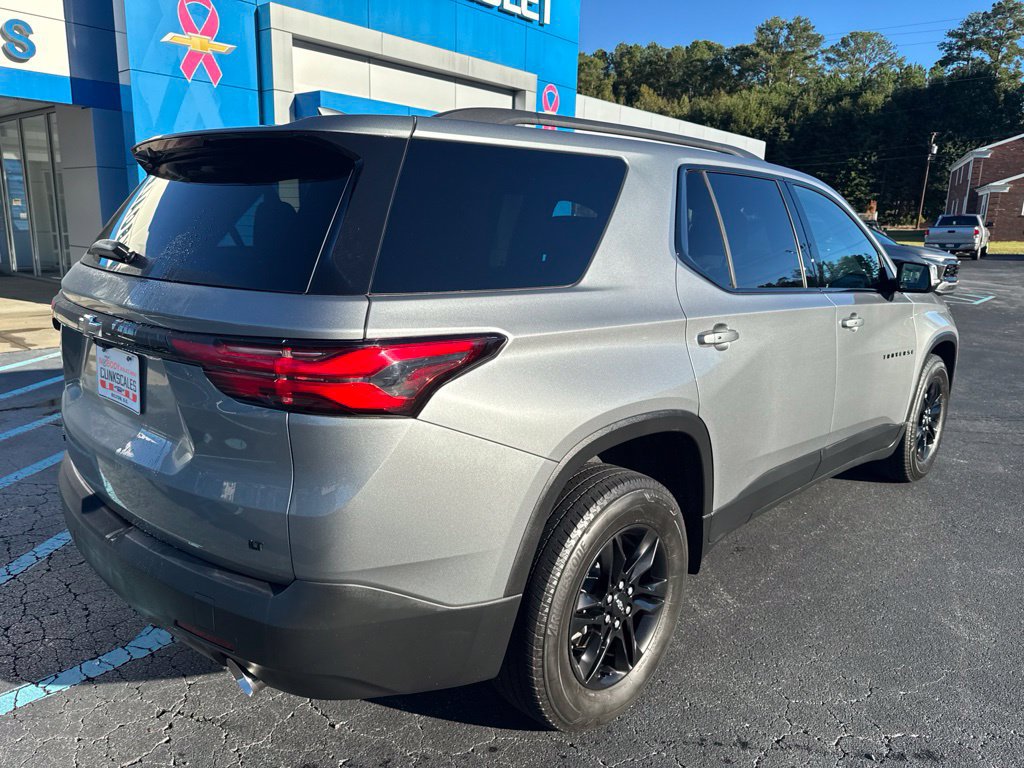 Used 2023 Chevrolet Traverse LT FWD image 7