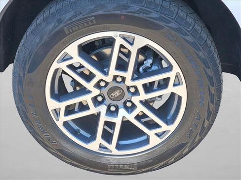 Used 2025 Ford Expedition Active AWD/4WD image 14
