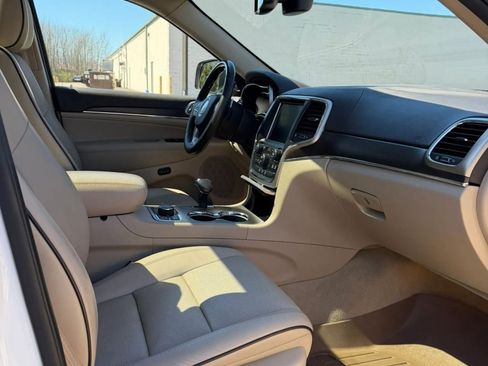 Used 2014 Jeep Grand Cherokee Overland image 8