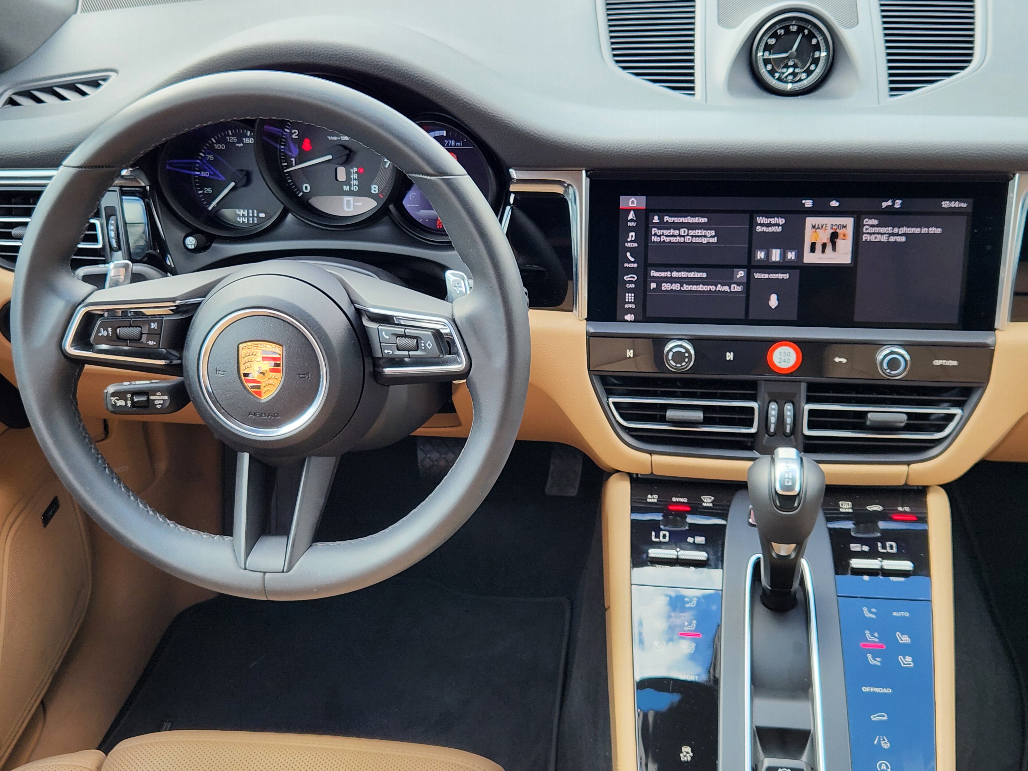 Certified 2026 Porsche Macan AWD/4WD image 29