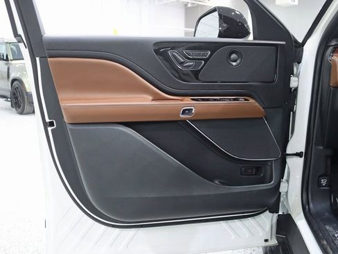 Used 2023 Lincoln Aviator Reserve w/ Equipment Group 201A image 31