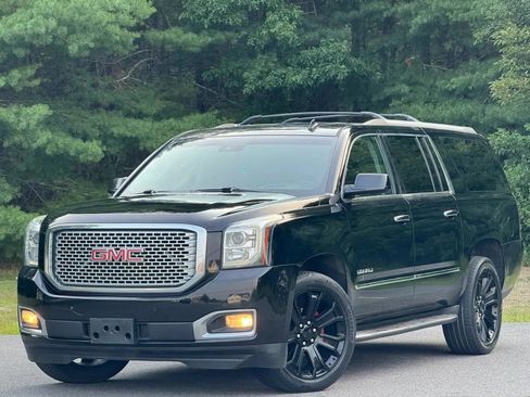 Used 2015 GMC Yukon XL Denali w/ Touring Package AWD/4WD image 1