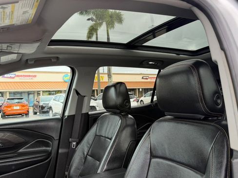 Used 2018 GMC Terrain SLT w/ Infotainment Package II FWD image 11