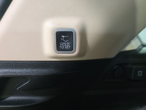 Used 2022 Jeep Grand Cherokee Limited RWD image 29