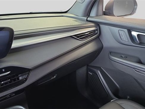 Used 2025 Buick Enclave Preferred image 21